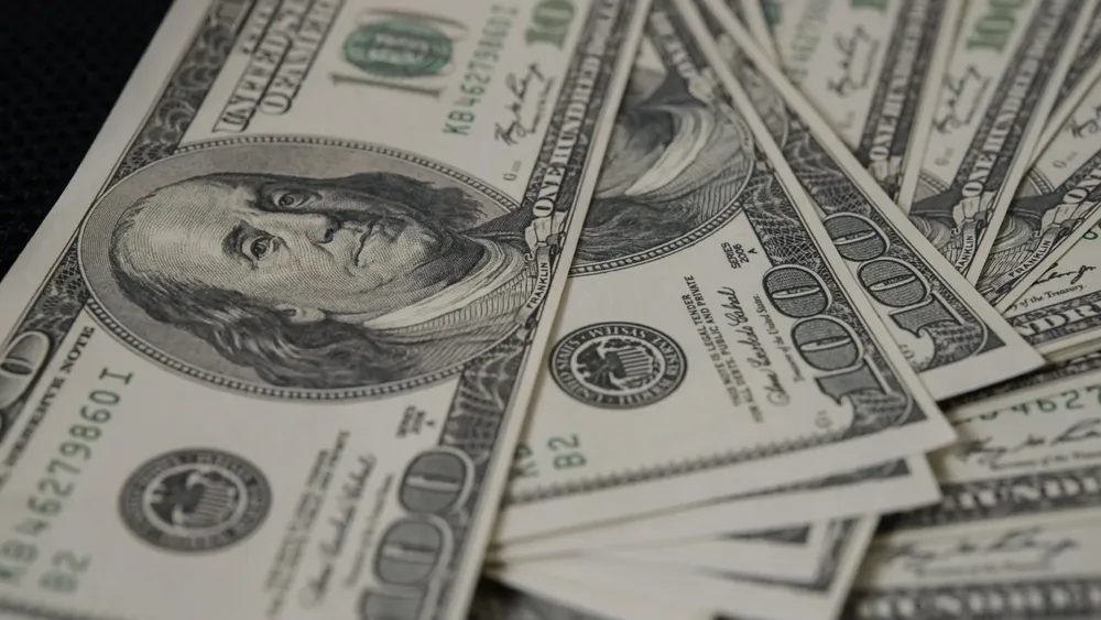 Dólar. Créditos: Freepik