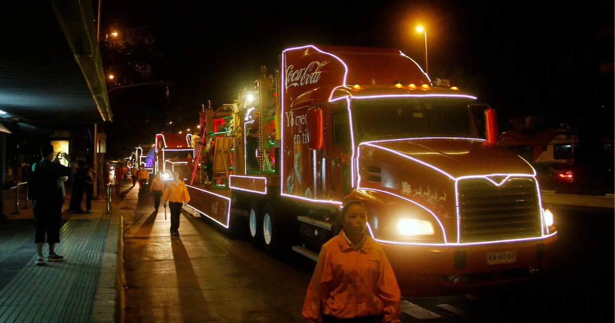 navidad-2023-panorama-actividad-caravana-coca-cola