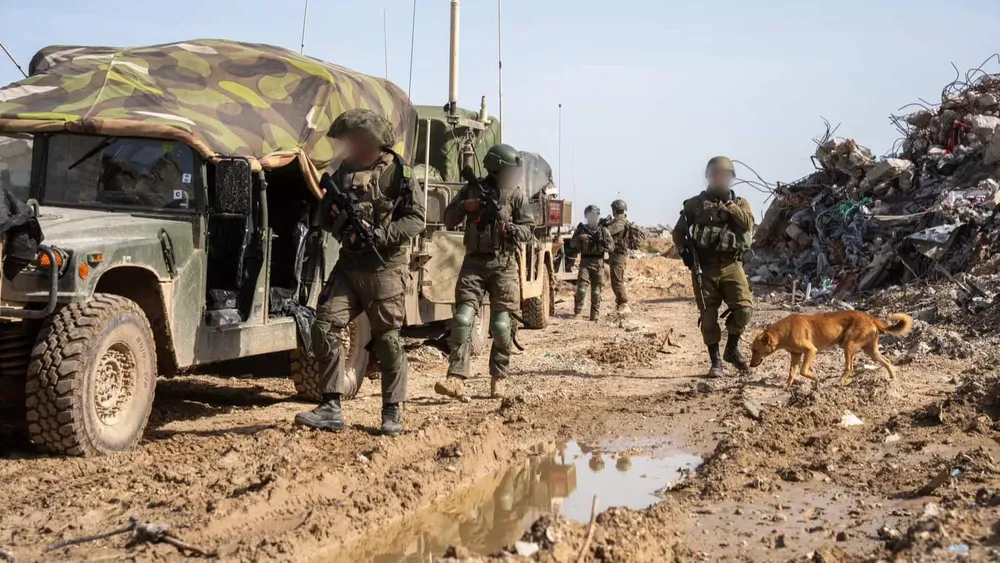 ejercito-israel-iran-estados-unidos Imagen proveída por las Fuerzas de Defensa de Israel del 26 de enero de 2026 de tropas israelíes llevando a cabo una operación militar para recuperar los restos mortales del último rehén israelí, Ran Gvili, retenido en la Franja de Gaza. Los restos de Ran Gvili, el último rehén mantenido en la Franja de Gaza, fueron identificados y llevados a Israel para ser sepultados, anunciaron el lunes autoridades israelíes. (Xinhua/Fuerzas de Defensa de Israel)